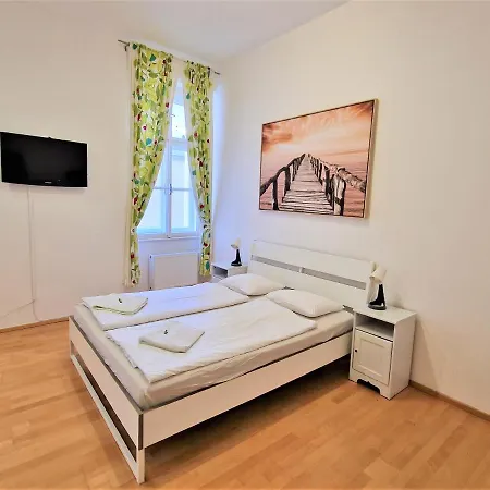 Reznicka Apartments Prag Exterior foto